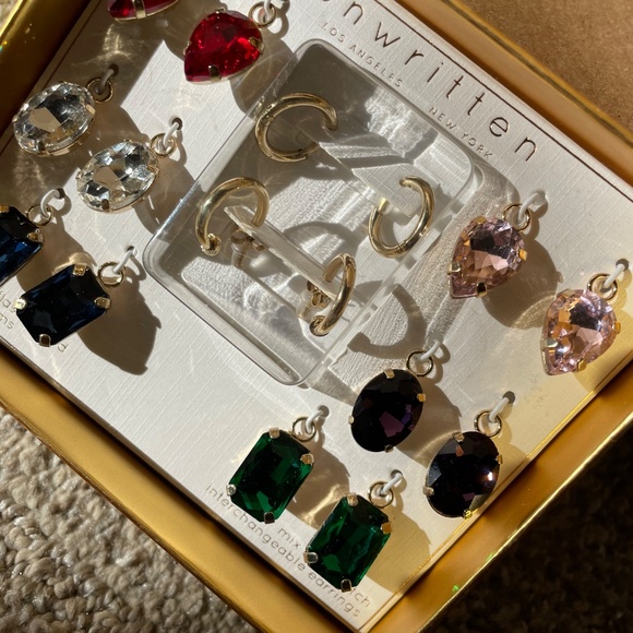 Unwritten (Macys) set of earrings 6 Pr. Interchangeable - Picture 3 of 5